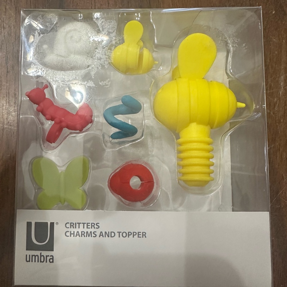 Umbra Critters Charms and Topper Set for wine